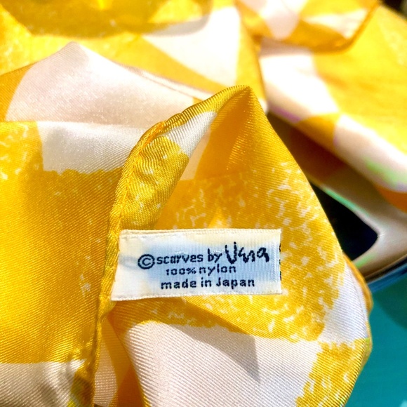 Vintage Vera Ladybug Scarf, Mod Print - Picture 4 of 5